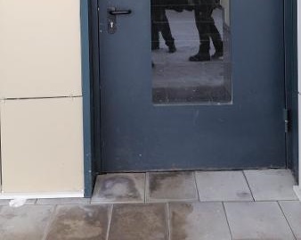 Жильцы дома на Долгопрудной снова смогут пользоваться аварийный выходом